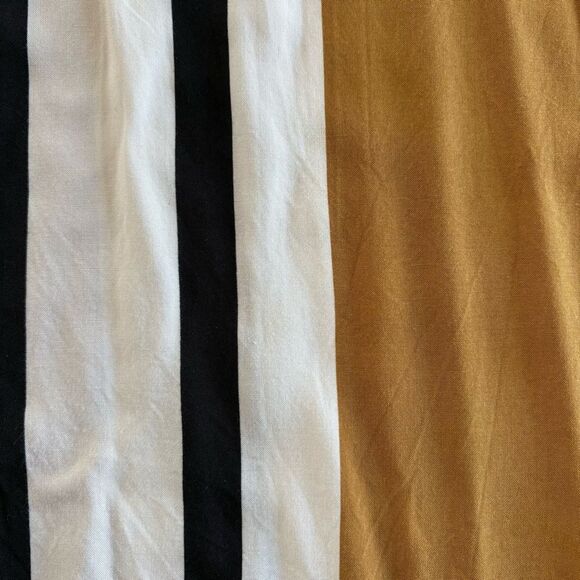 Denim & Flower SS Button Down Shirt - Picture 3 of 7